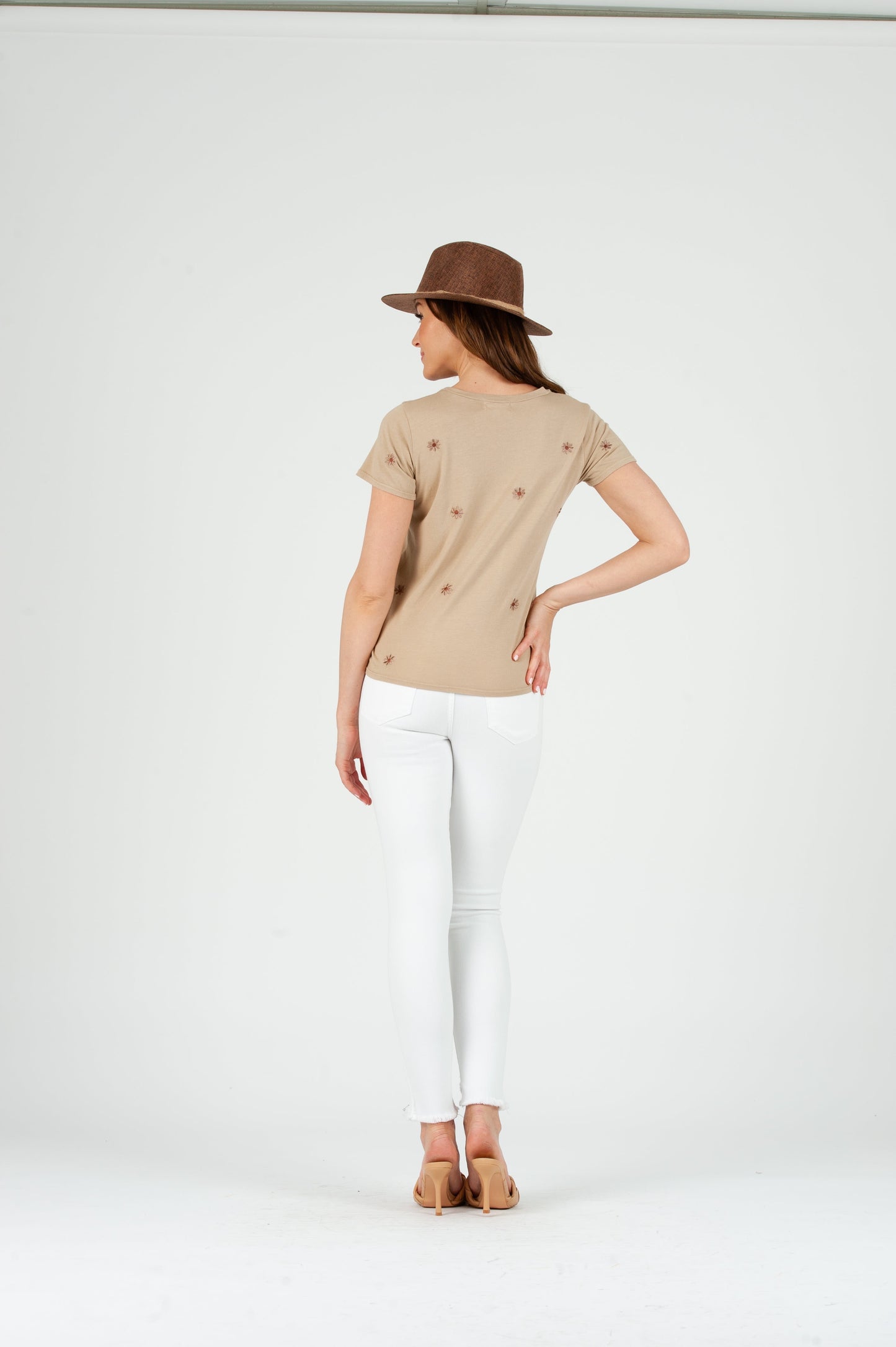 Women’s Daisy Embroidered Tee Shirt