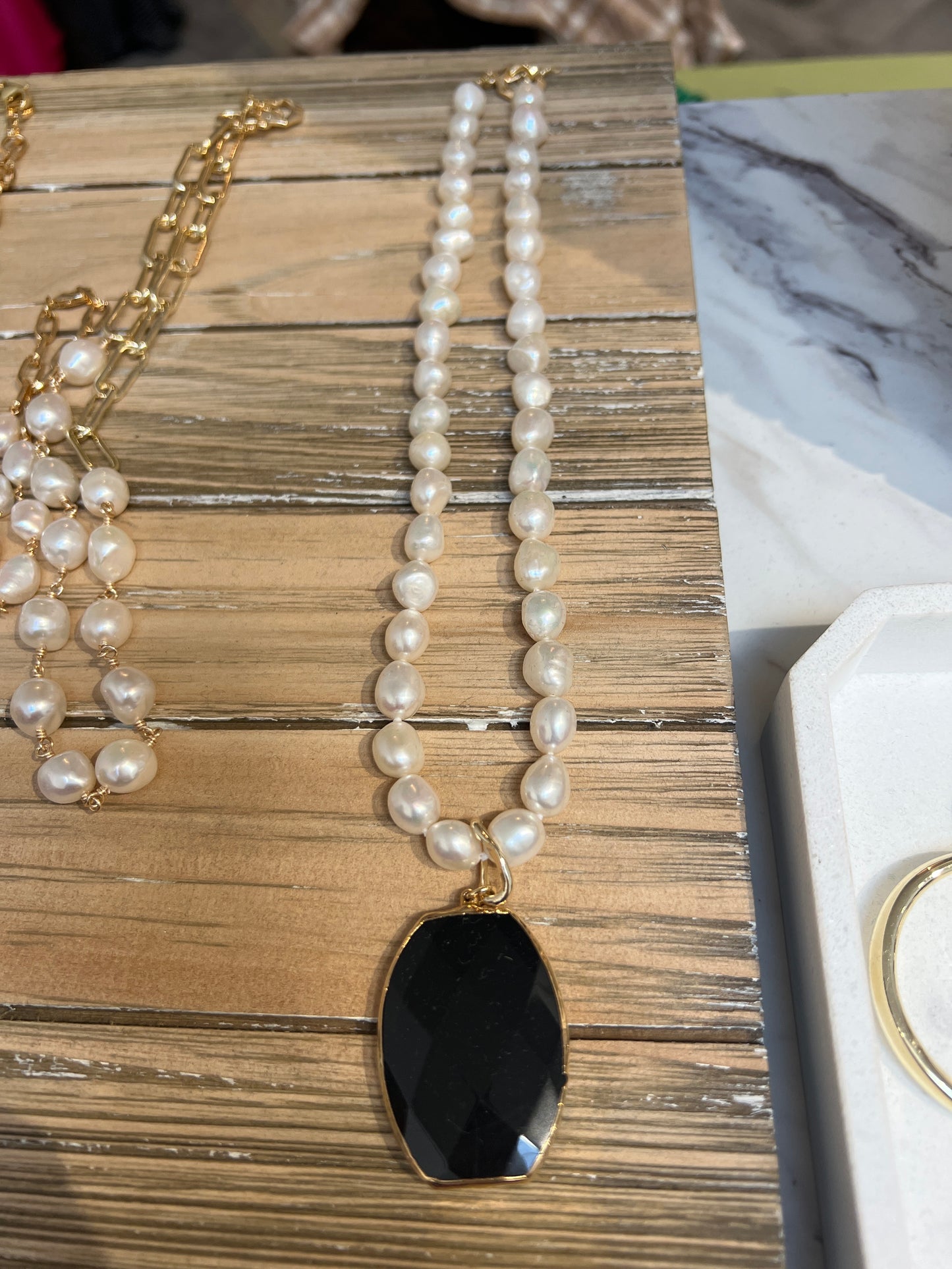 Women’s Baroque Pearl & Onyx Necklace