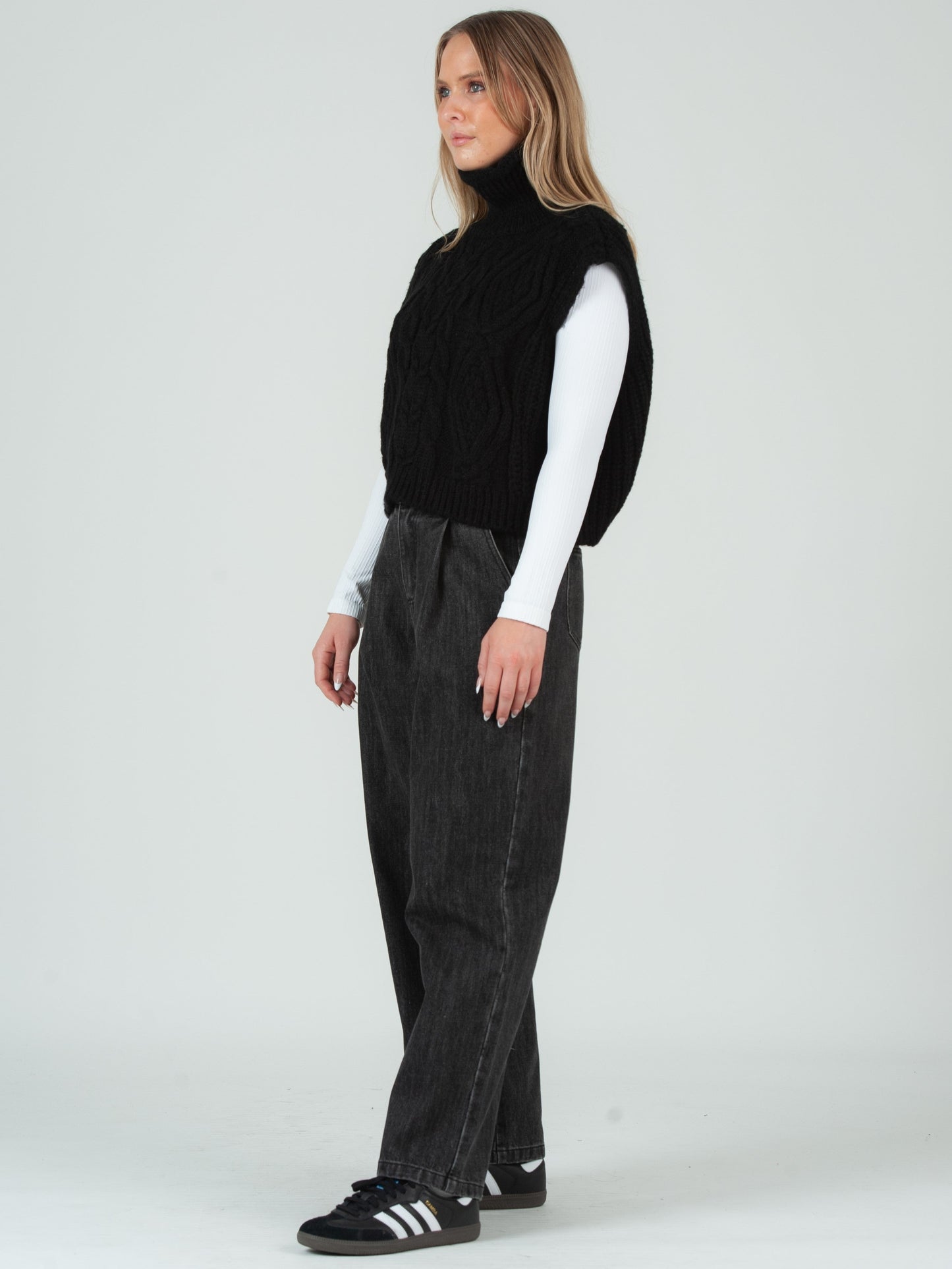 Women’s Cable Knit Turtleneck Sweater Vest