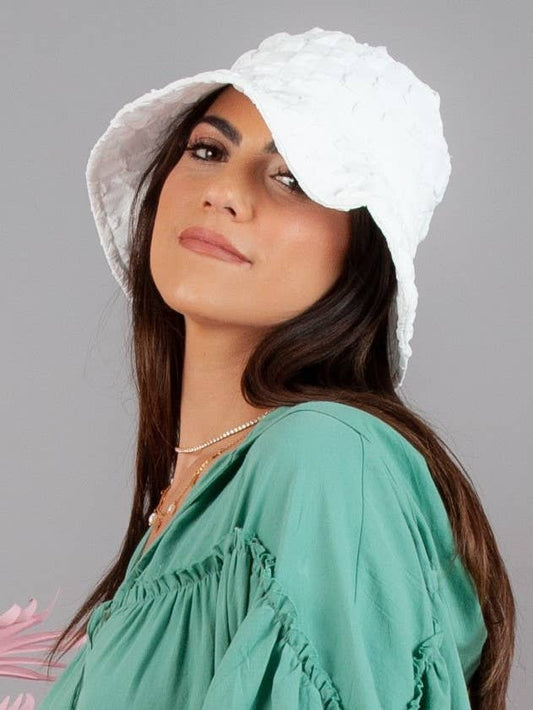 WHITE BUCKET HAT