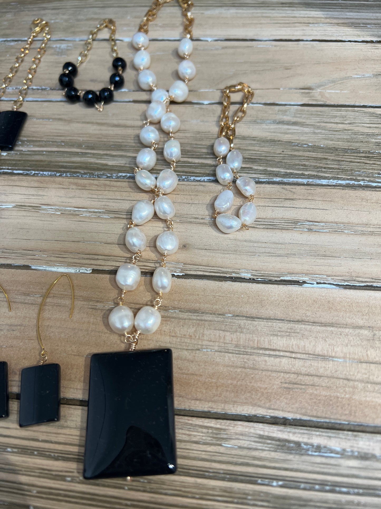 Women’s Baroque Pearl & Onyx Necklace