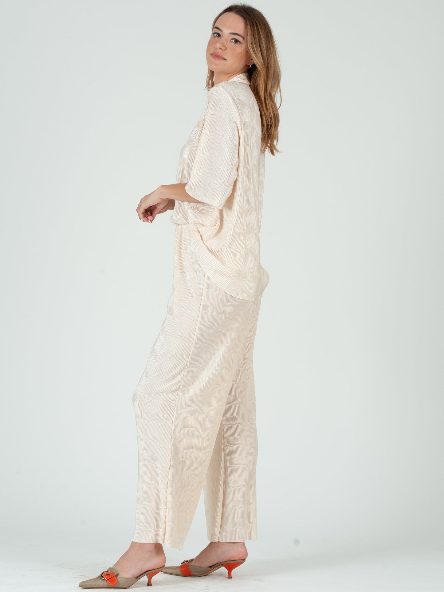 Women’s Crinkled Satin Pants